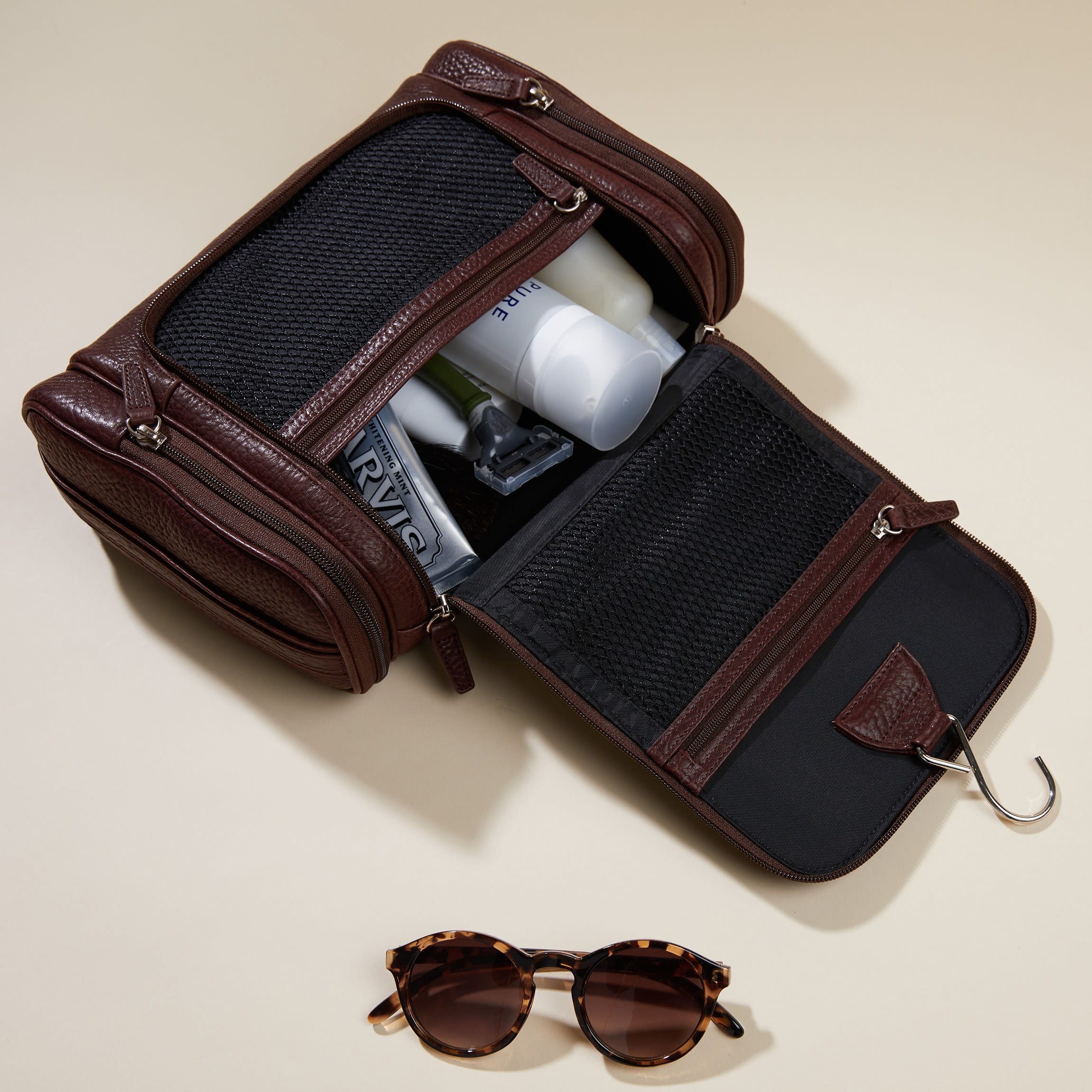 Hanging Toiletry Kit Espresso - Image 3